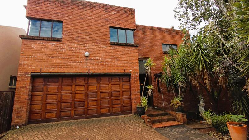 4 Bedroom Property for Sale in Pellissier Free State